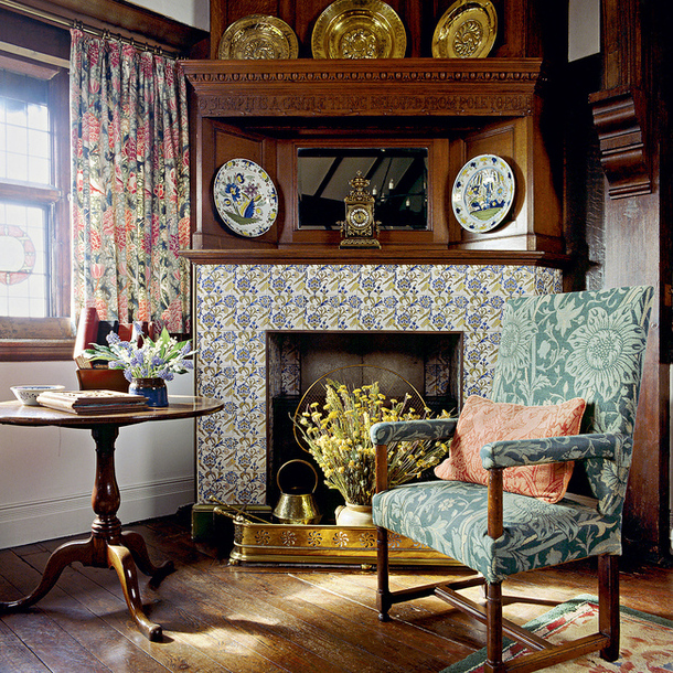 Arts & Crafts Interiors - Period Homes