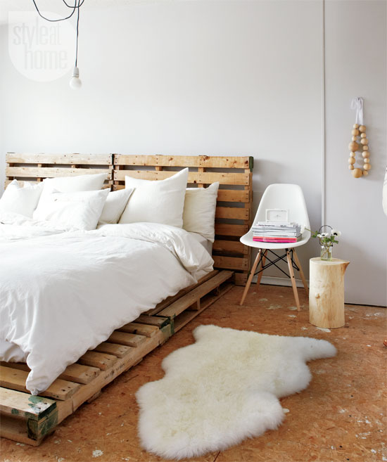 Have you ever seen these old wooden pallets? Actually there is alternative use for them - you can transform them into a stylish bed frame to decorate your room in scandinavian style. Source