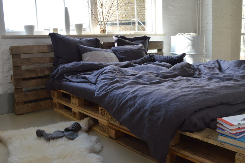 Linen bedding from L'Essenziale boutique