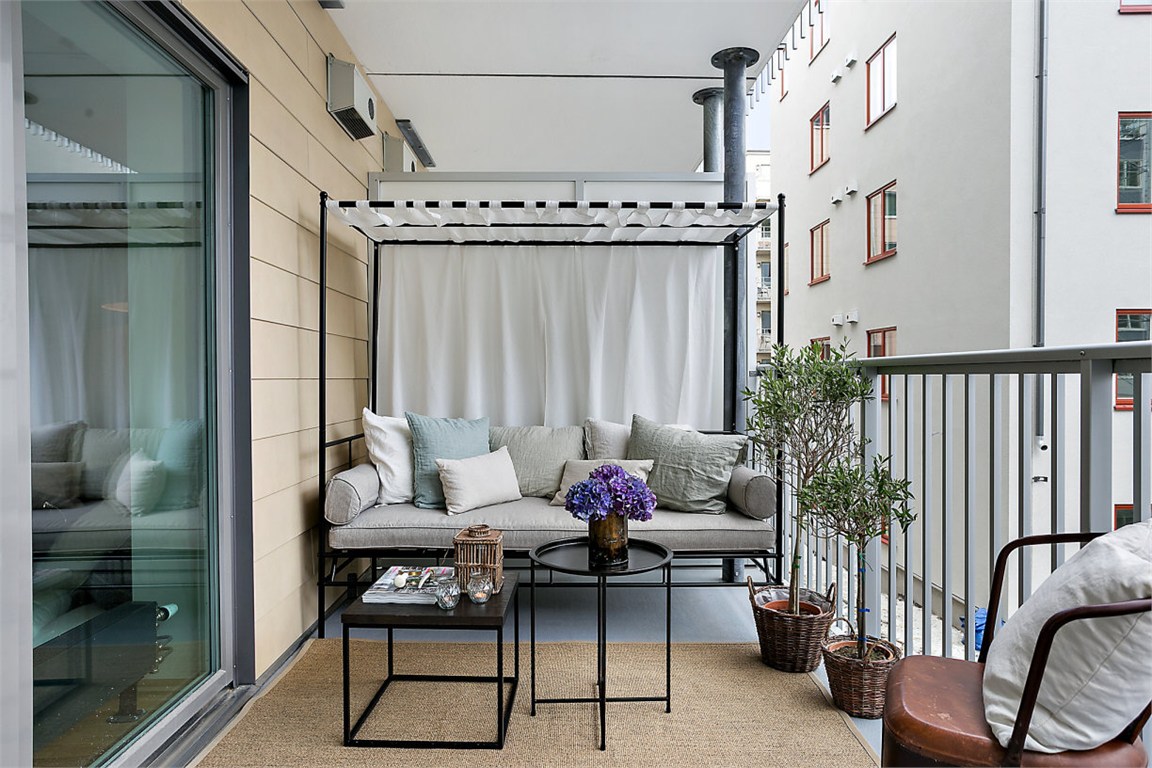 16 Pretty Balcony Decor Ideas