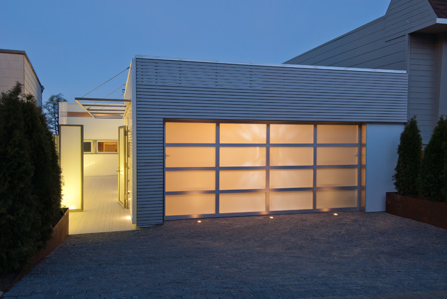 Essential Tips for the Upkeep of Your Garage Doors