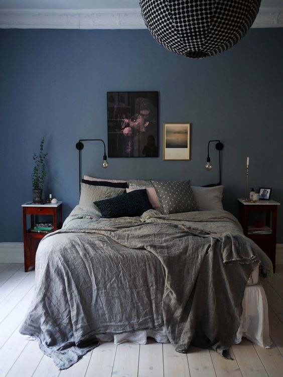 grey bedroom