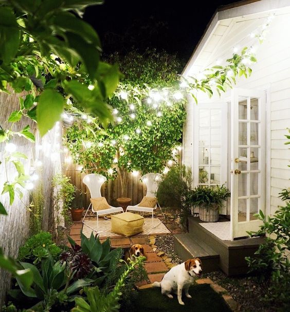 7 Ideas to Give a Spin to Your Small Garden and Turn it into Paradise