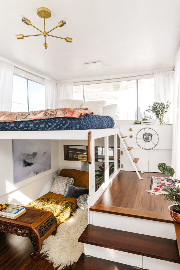 Home Tour: Living On a Houseboat