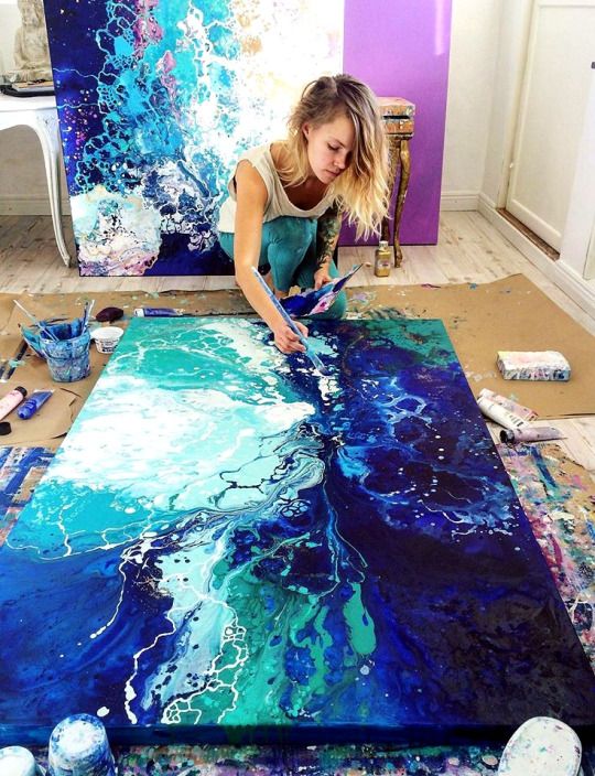 acrylic pouring