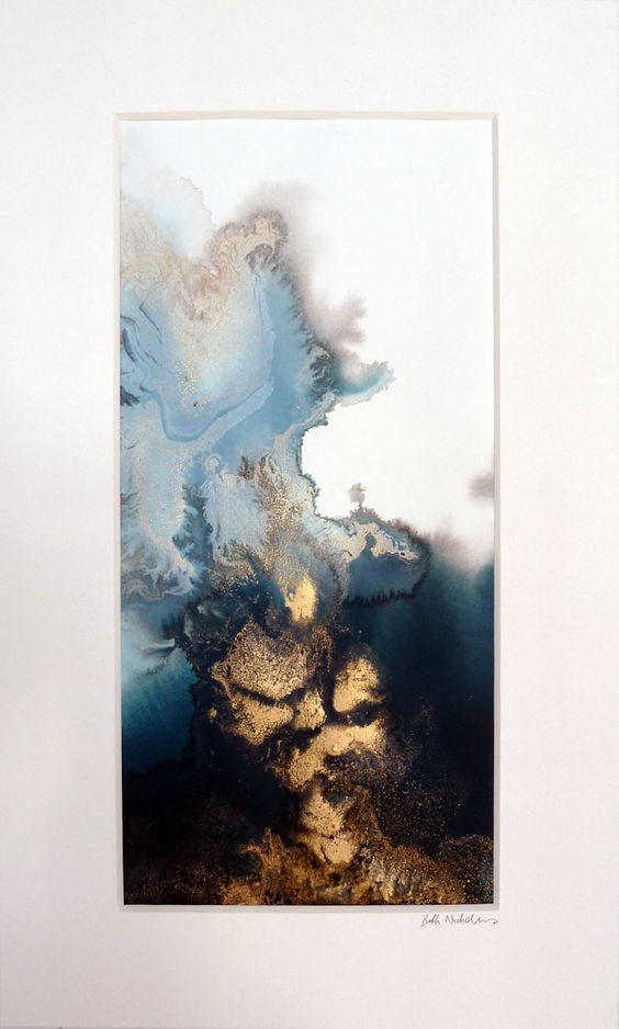 Why Acrylic Pouring Is Becoming So Popular