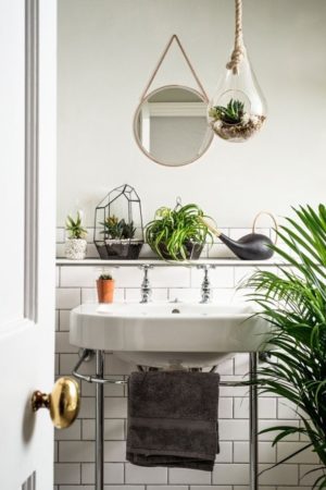 How To Decorate Your Bathrooms in a Vintage Style - L'Essenziale