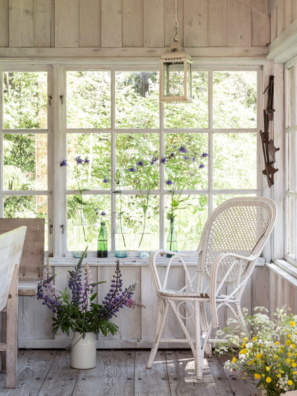 Top 4 Tips for Decorating Your Sunroom - L'Essenziale