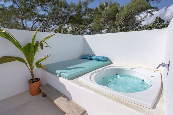 luxury hot tub 