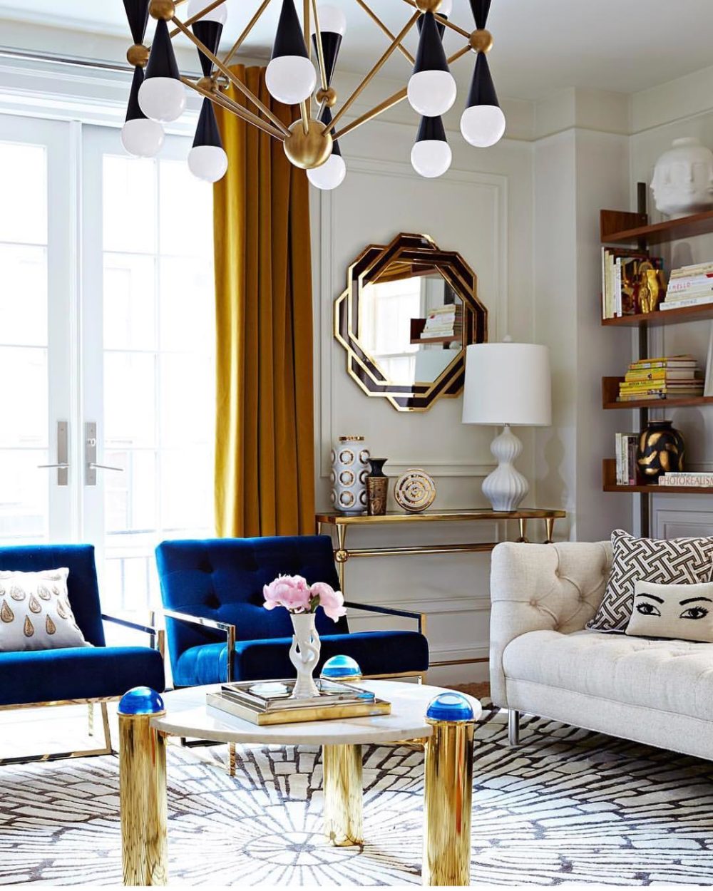 11 Tips To Successfully Combine Antique Furniture And Modern Furniture