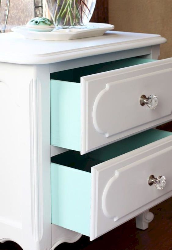 5 Modern Ways to Recycle Your Old Furniture