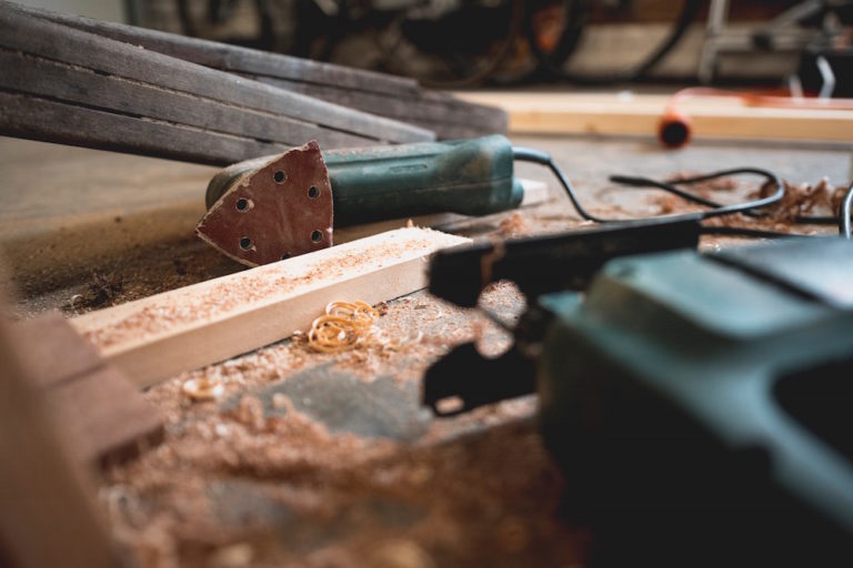 Essential Tools To Use When Woodworking