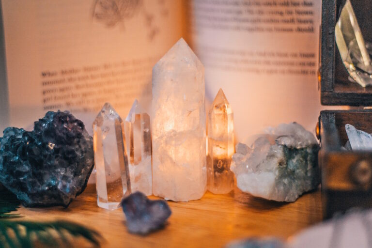 How To Enjoy The Benefits Of Crystals While Adding It In Your Everyday Wear