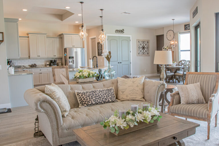 Home Tour: Inviting and Elegant Traditional House in Cape Coral