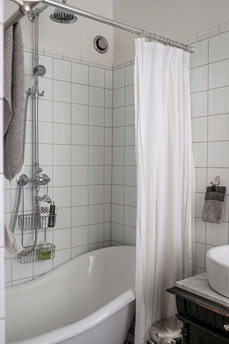 5 Ways to Keep Your Bathroom Clean Longer