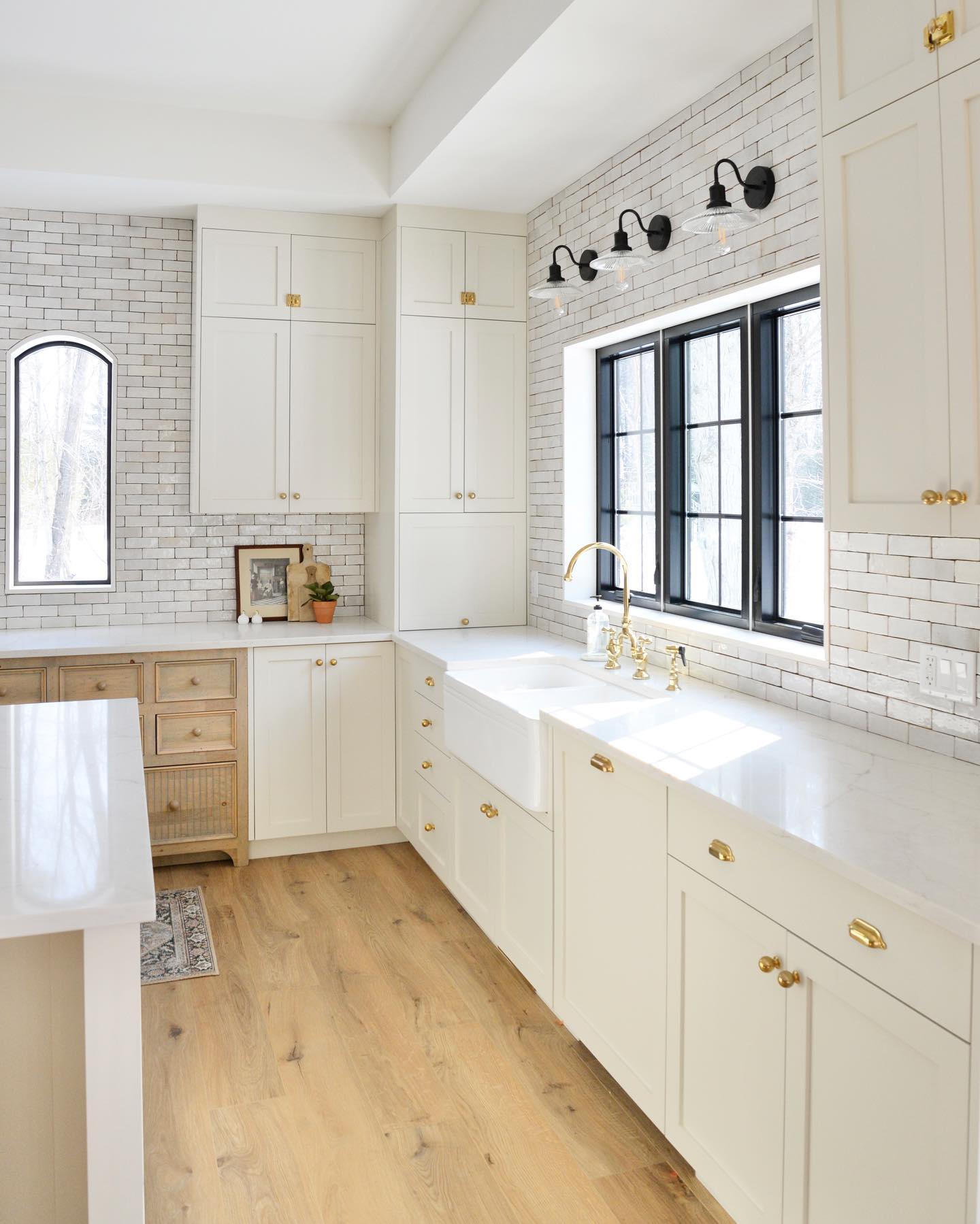 How to Remodel Your Kitchen With Custom Kitchen Cabinets