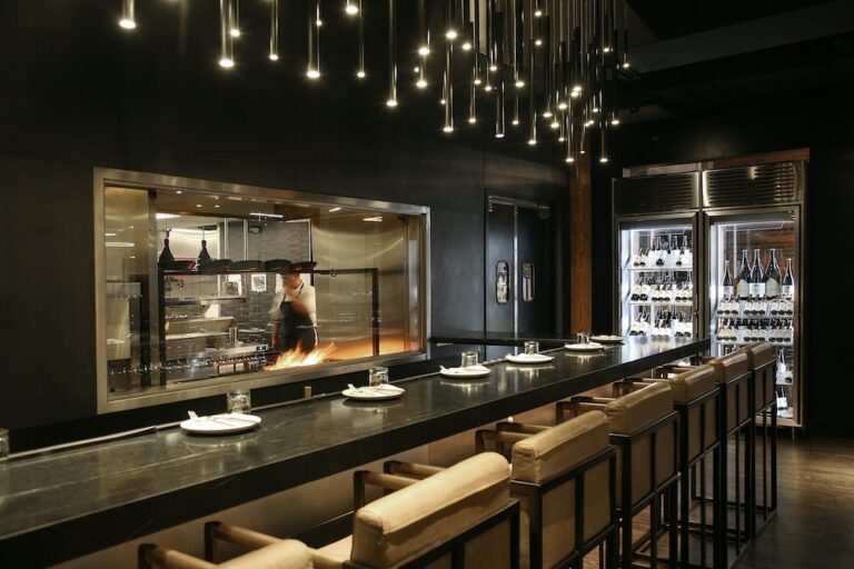 5 Commercial Furnitures Every Restaurant Should Have