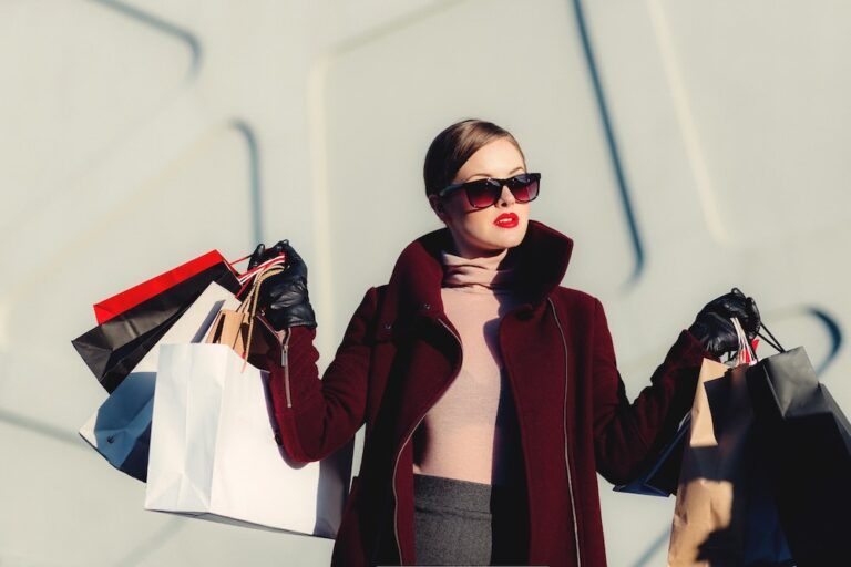 Luxury Shopping On A Budget: 8 Tips To Shop Efficiently