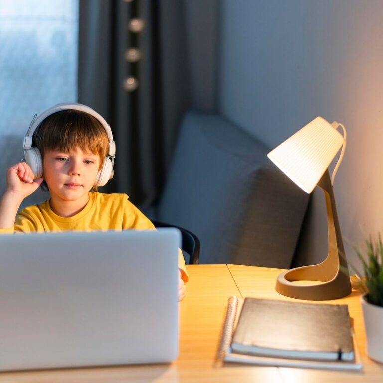 ￼How to Make Online Learning Safe for Kids