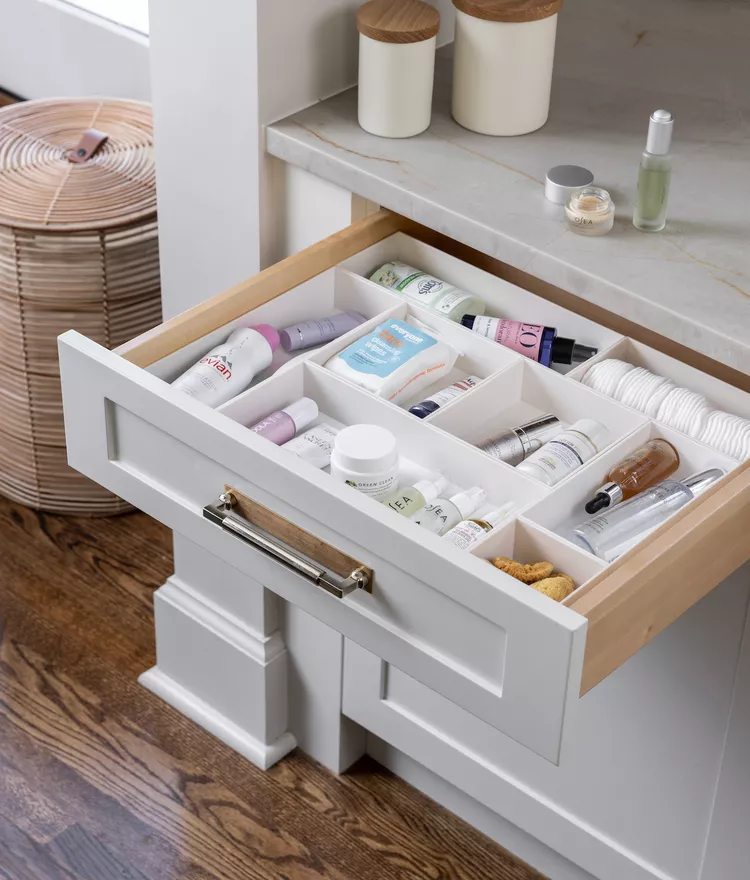 small bathroom organization