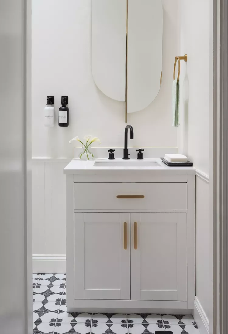 small bathroom organization