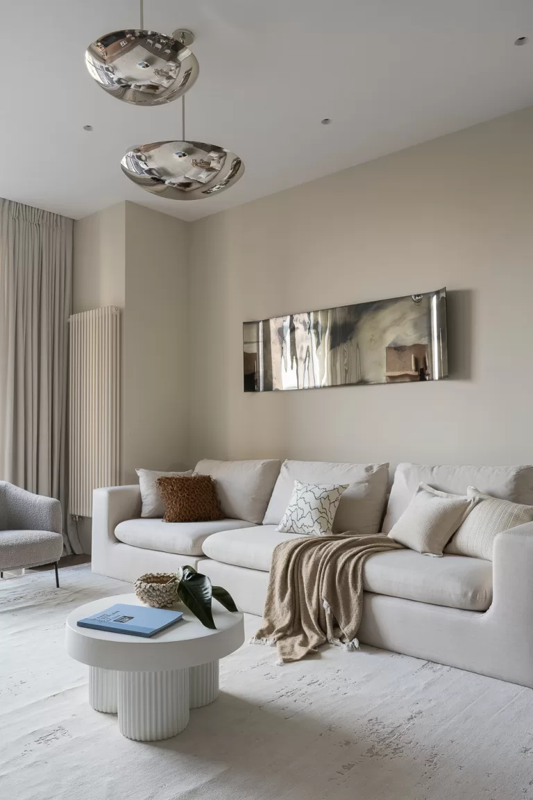 Refined Modern Apartment in Moscow In Neutral Palette