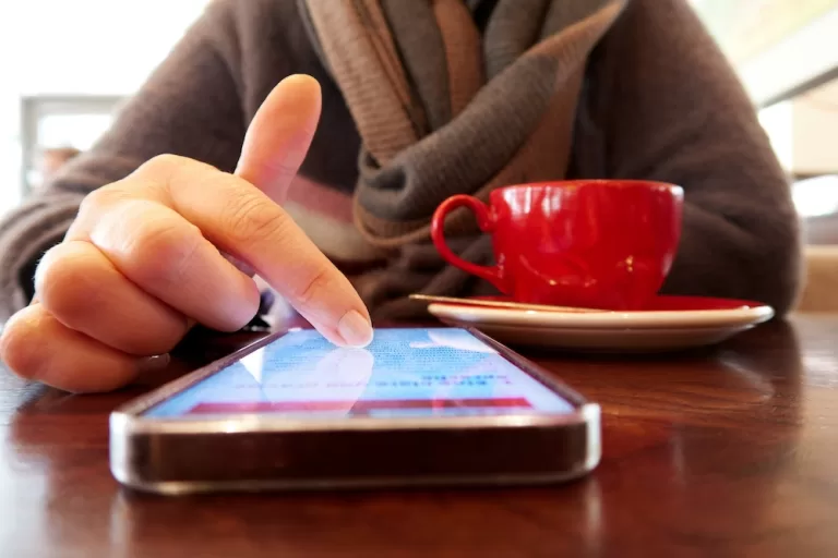 A Healthy Approach to Screen Time for a Balanced Family Life